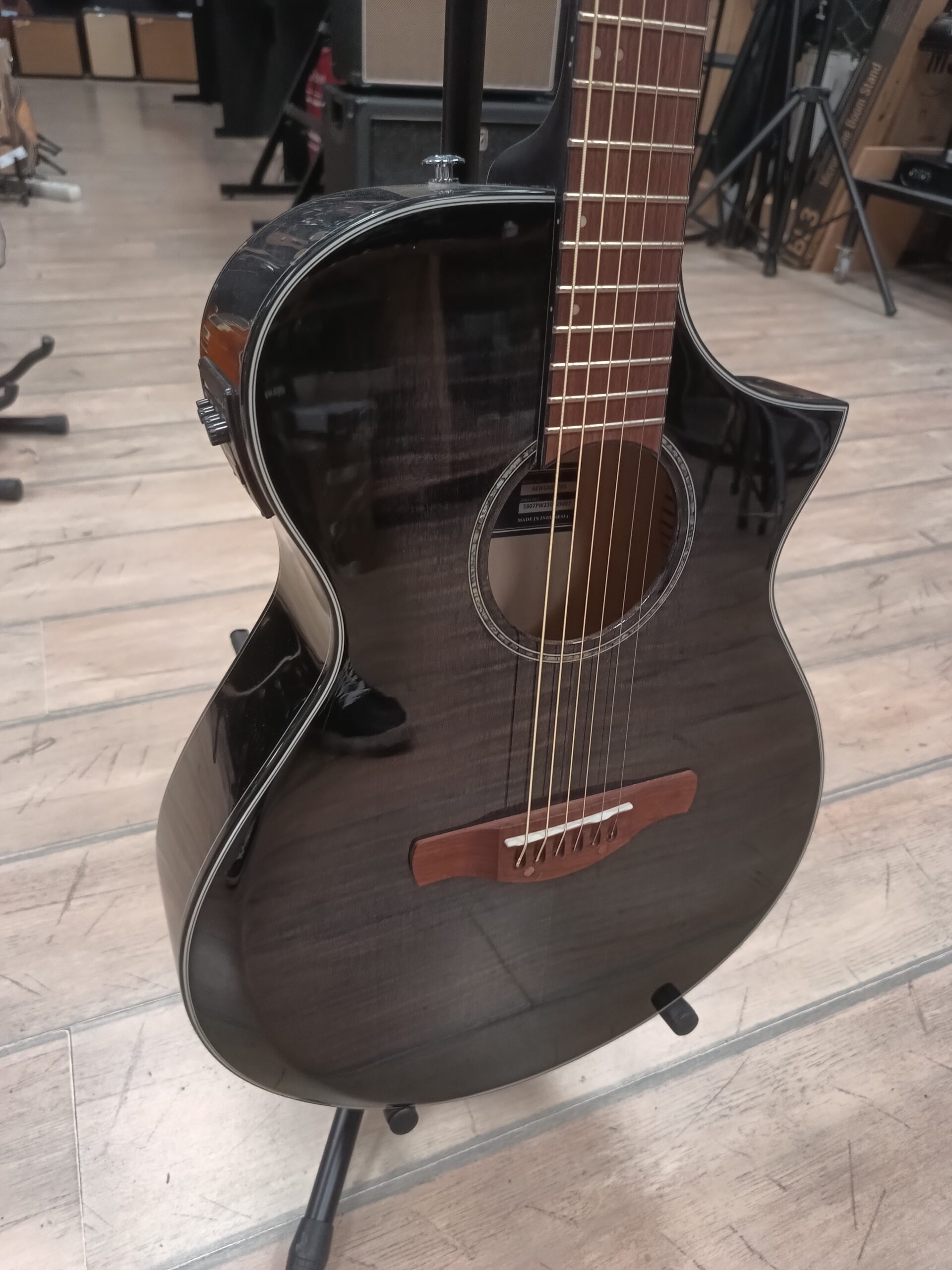 Ibanez AEWC400-TKS