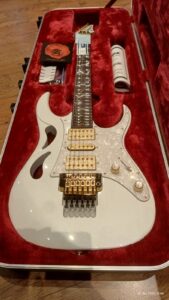 Ibanez PIA3761SLW Steve Vai PIA Signature gitara