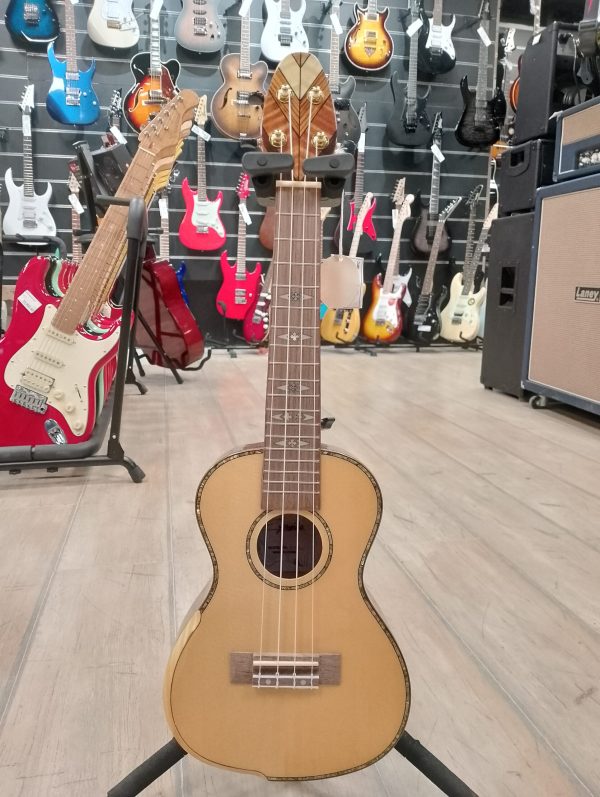 Wakertone G-60 Premium ukulele