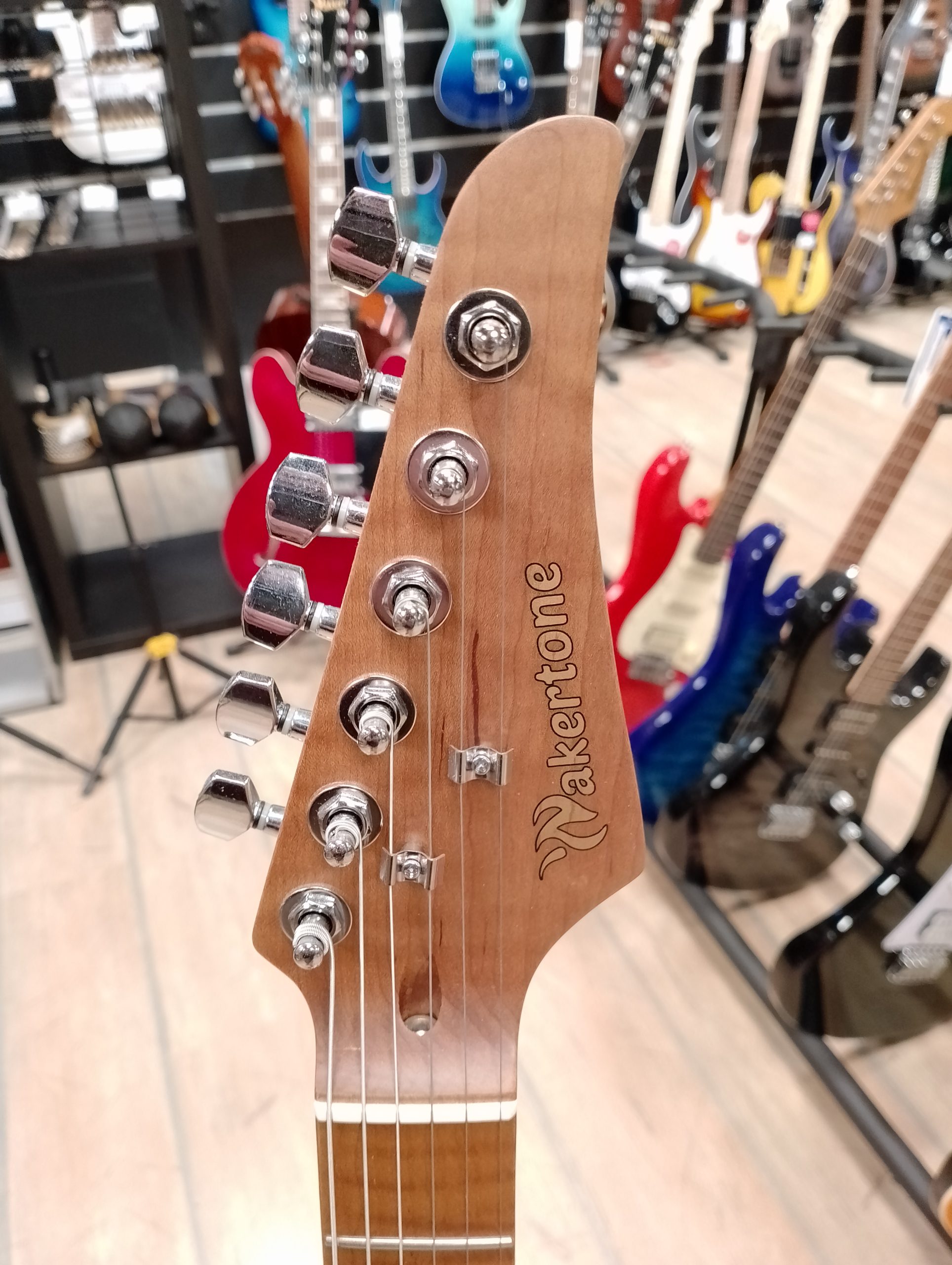 Wakekrtone VK62-RD Električna gitara Crvena Strat tri singla - Slika 4