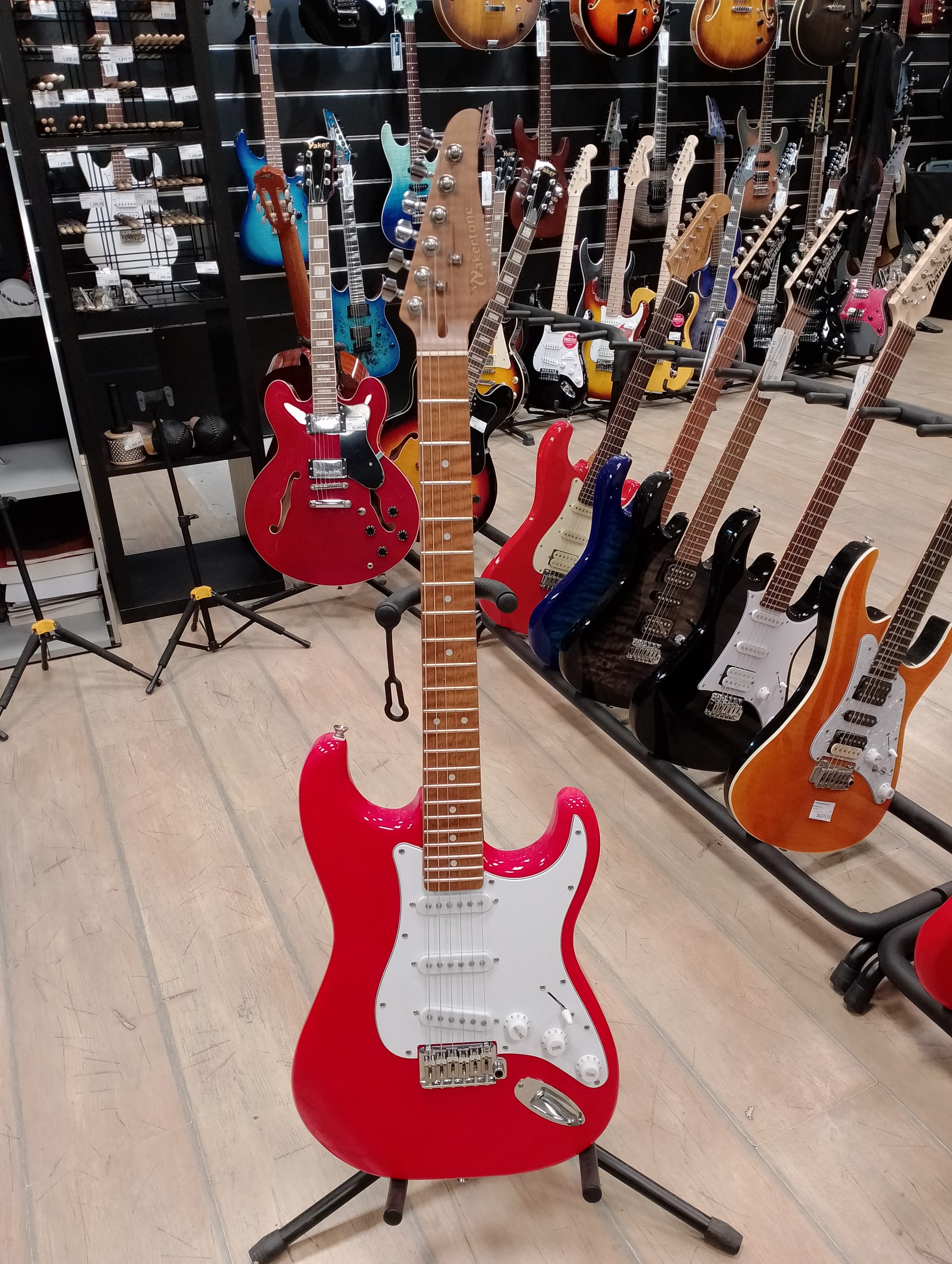 Električna gitara Wakekrtone VK62-RD u crvenoj boji