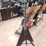 Veston EFV-BK električna gitara Flying V mat crna