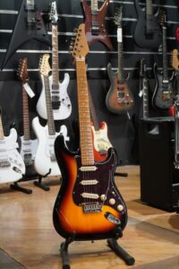 wakertone-vk62-sb-sunburst-elektricna-gitara-mix-music.jpg