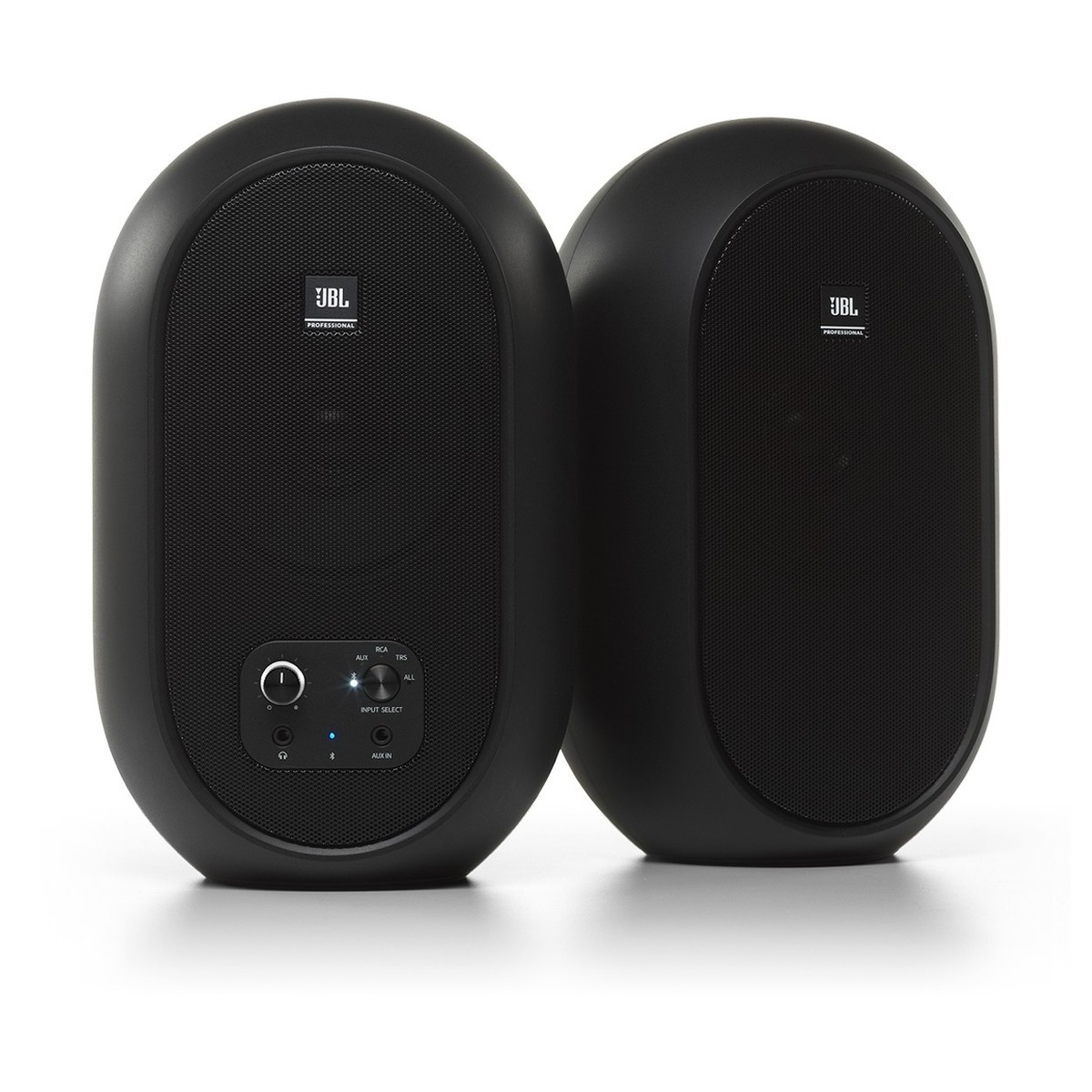 JBL 104-BT par kompaktnih studijskih monitora crne boje ovalnog oblika sa prednjom kontrolom jačine zvuka i Bluetooth oznakom