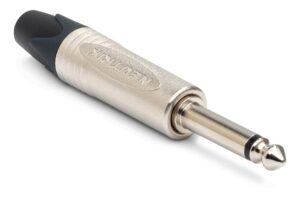 Neutrik NP2X profesionalni pravi mono 6.3 mm džek konektor sa metalnim niklovanim kućištem i crnom gumenom uvodnicom