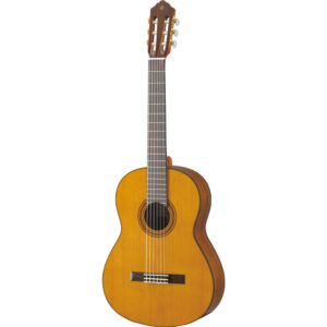 Yamaha CG162C klasična gitara sa pločom od punog kedra i ovangkol telom